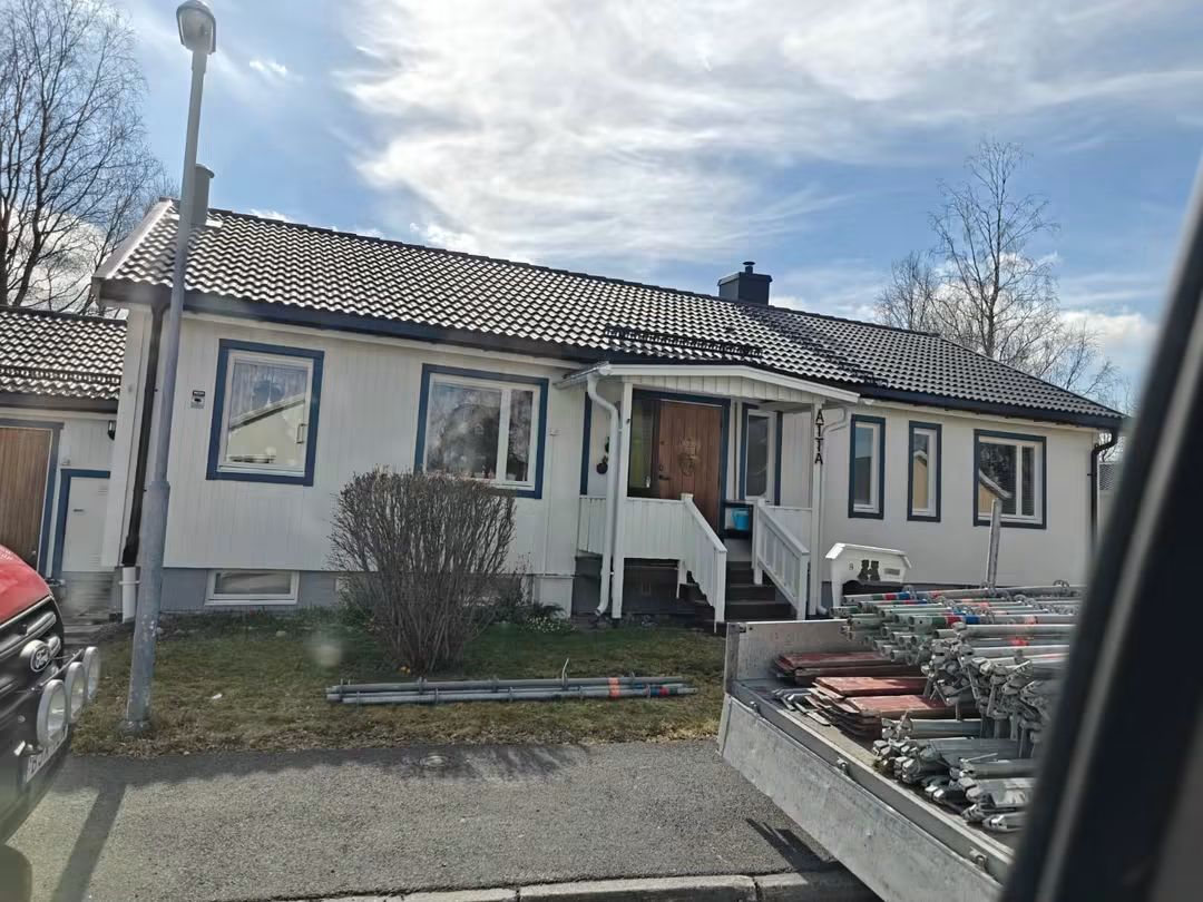 Ny takstol i trä av Fjälkvarns Snickarn AB